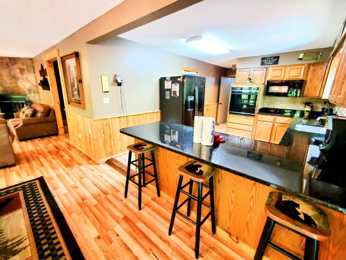 Wandering Bear Lodge-Free Tickets Sevierville Exterior photo