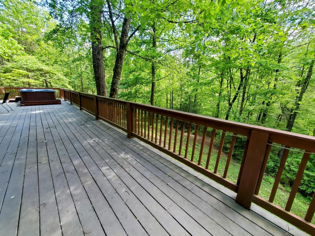 Wandering Bear Lodge-Free Tickets Sevierville Exterior photo
