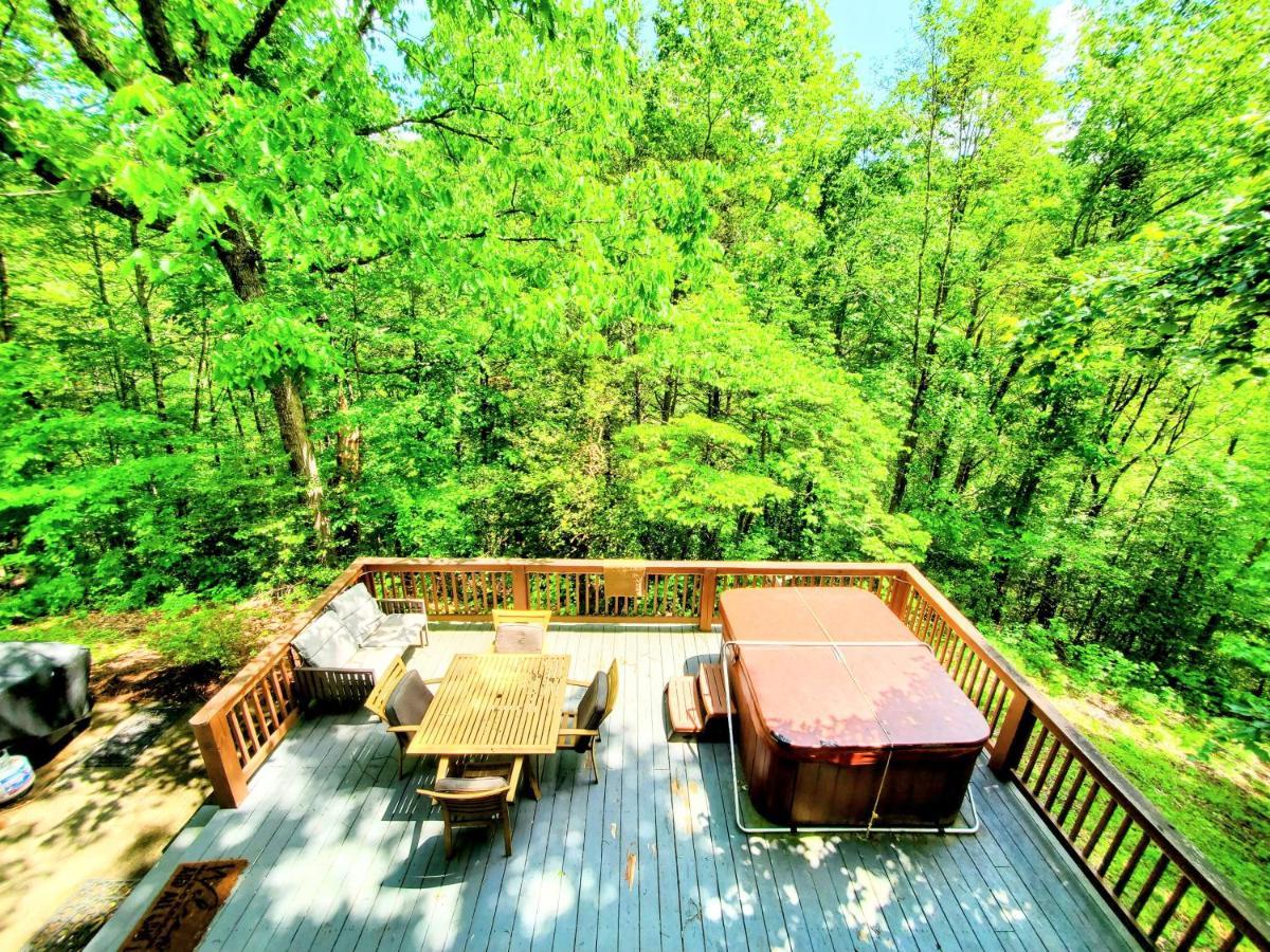 Wandering Bear Lodge-Free Tickets Sevierville Exterior photo